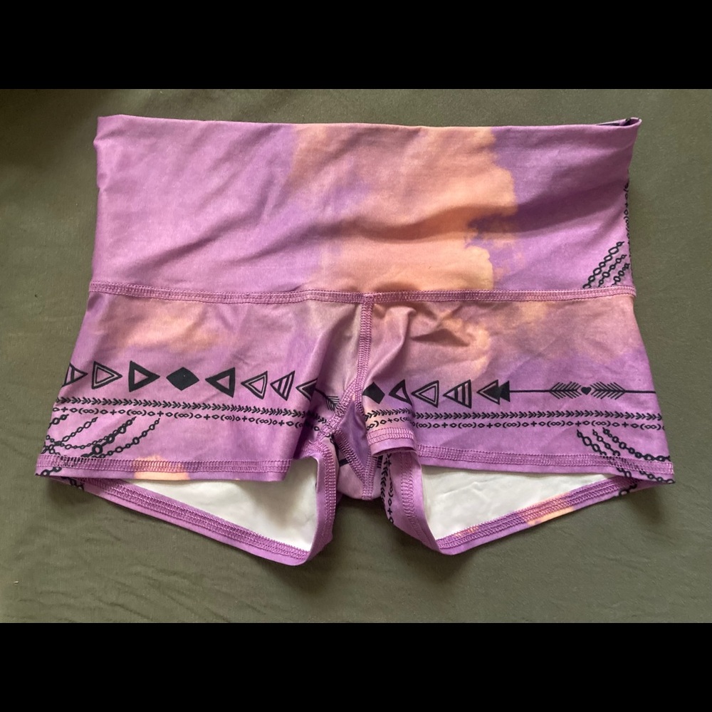 Teeki shorts